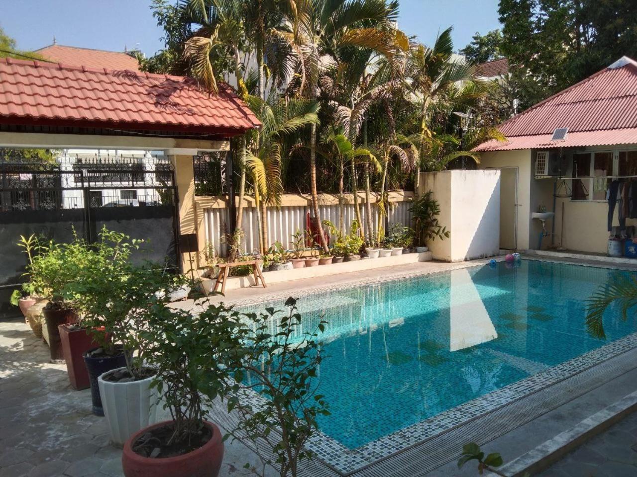 Room 7 - Studio In A Villa 5Mn Walk From The Royal Palace With Swimming Pool Phnom Penh Exterior foto